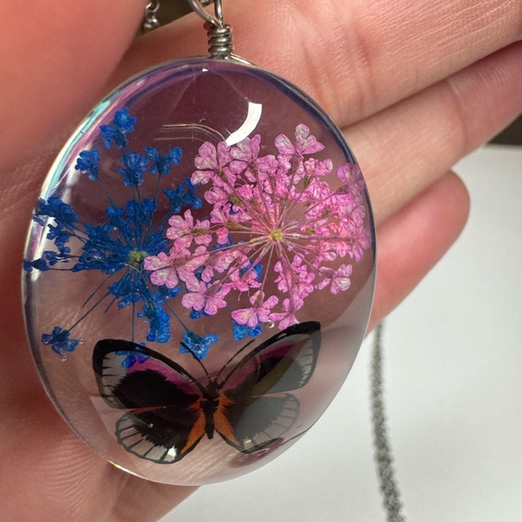 Set of 2 Pressed Flowers Pendant in Silvertone with Stainless Steel Necklace 24” - Picture 4 of 9